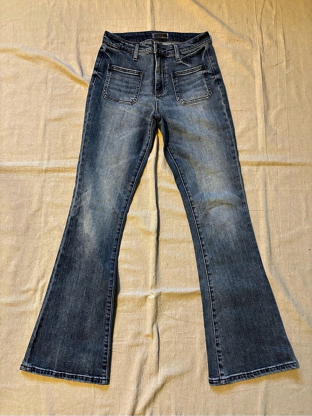 Kut from the Kloth Ana Flare Jeans in Blue Size 0